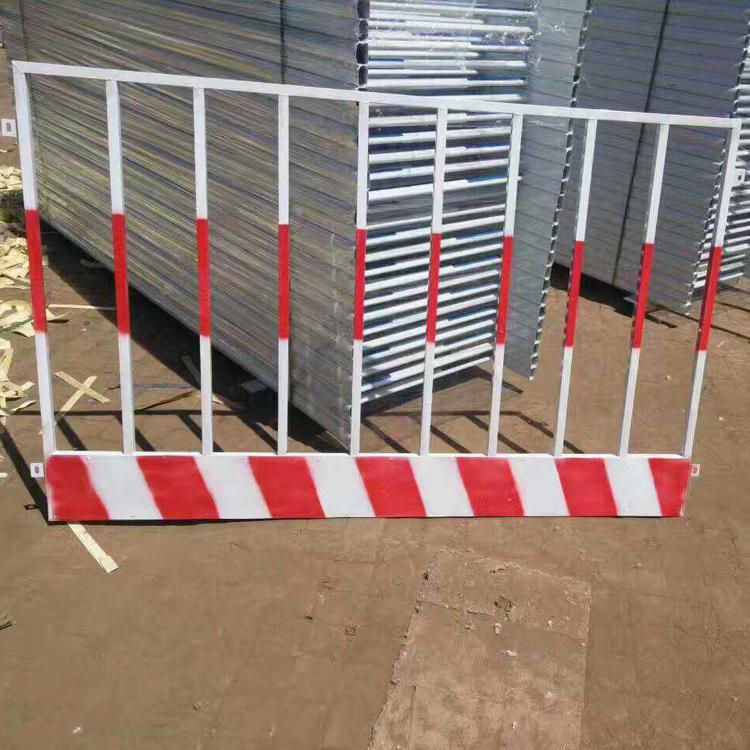 1523152038339735.jpg 護(hù)欄網(wǎng),市政護(hù)欄網(wǎng),欄網(wǎng)廠家