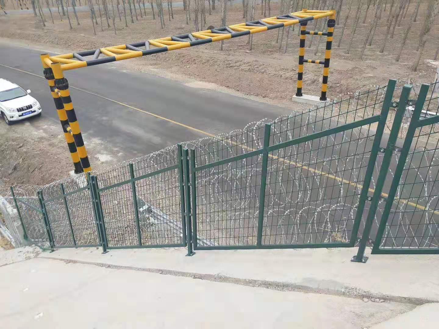 1568897697803914.jpg 護欄網,市政護欄網,欄網廠家