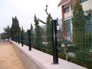 三角折彎小區(qū)護(hù)欄網(wǎng)